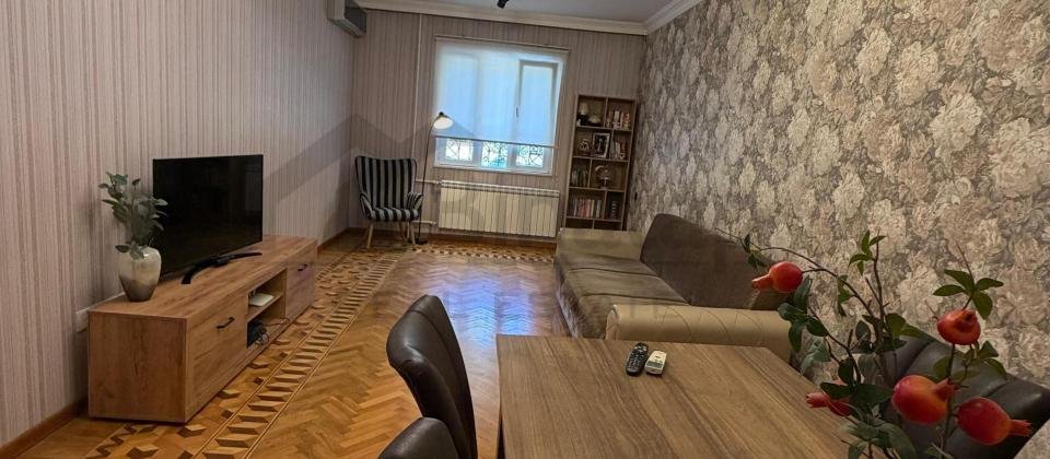 Satılır 3 otaqlı köhnə tikili 80 m², Nəsimi m. - 7
