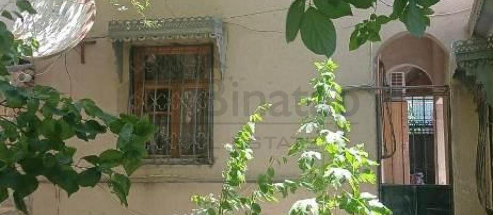 Satilir heyet evi/160 kv.m., Bakixanov (Razin), 72№li mektebin yaninda yerlesir