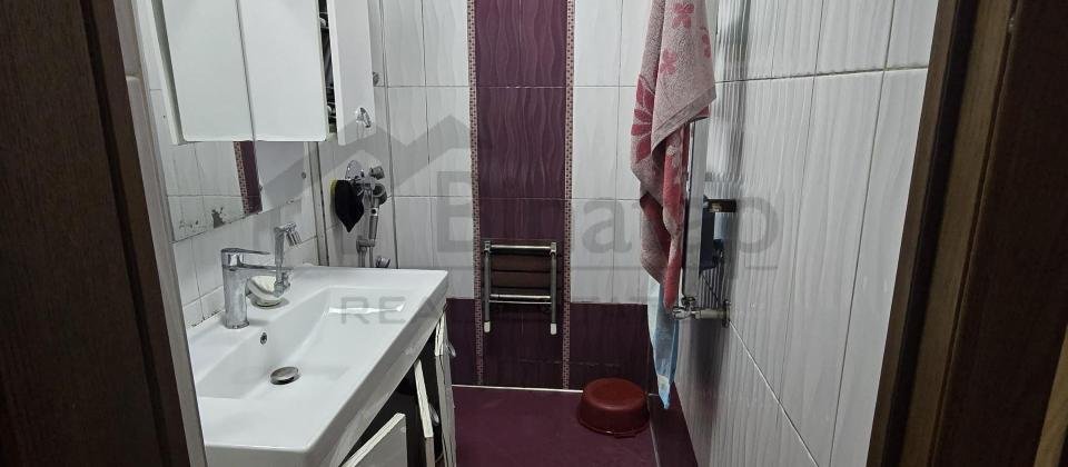 Yeni Yasamalda abad həyətdə ev satılır - 9