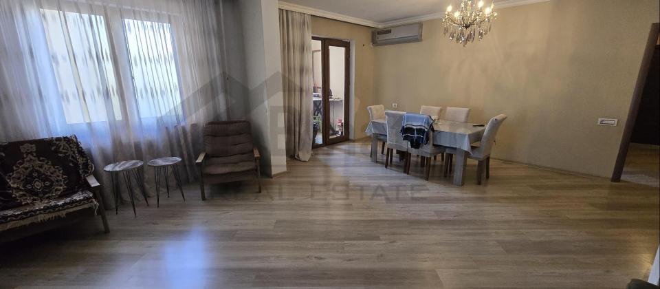 Yeni Yasamalda abad həyətdə ev satılır - 11