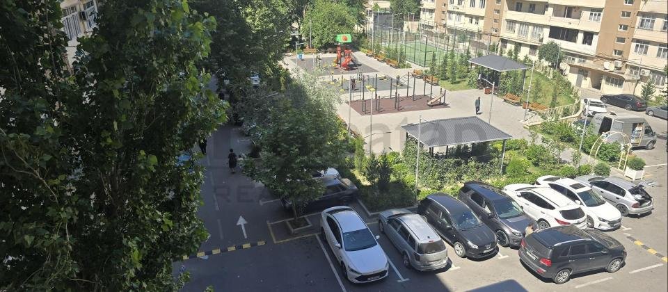 Yeni Yasamalda abad həyətdə ev satılır - 14