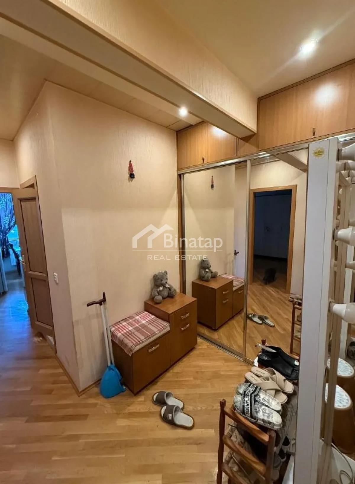 Продаётся 2-комн. квартира 65 м², м. Низами — фото 5