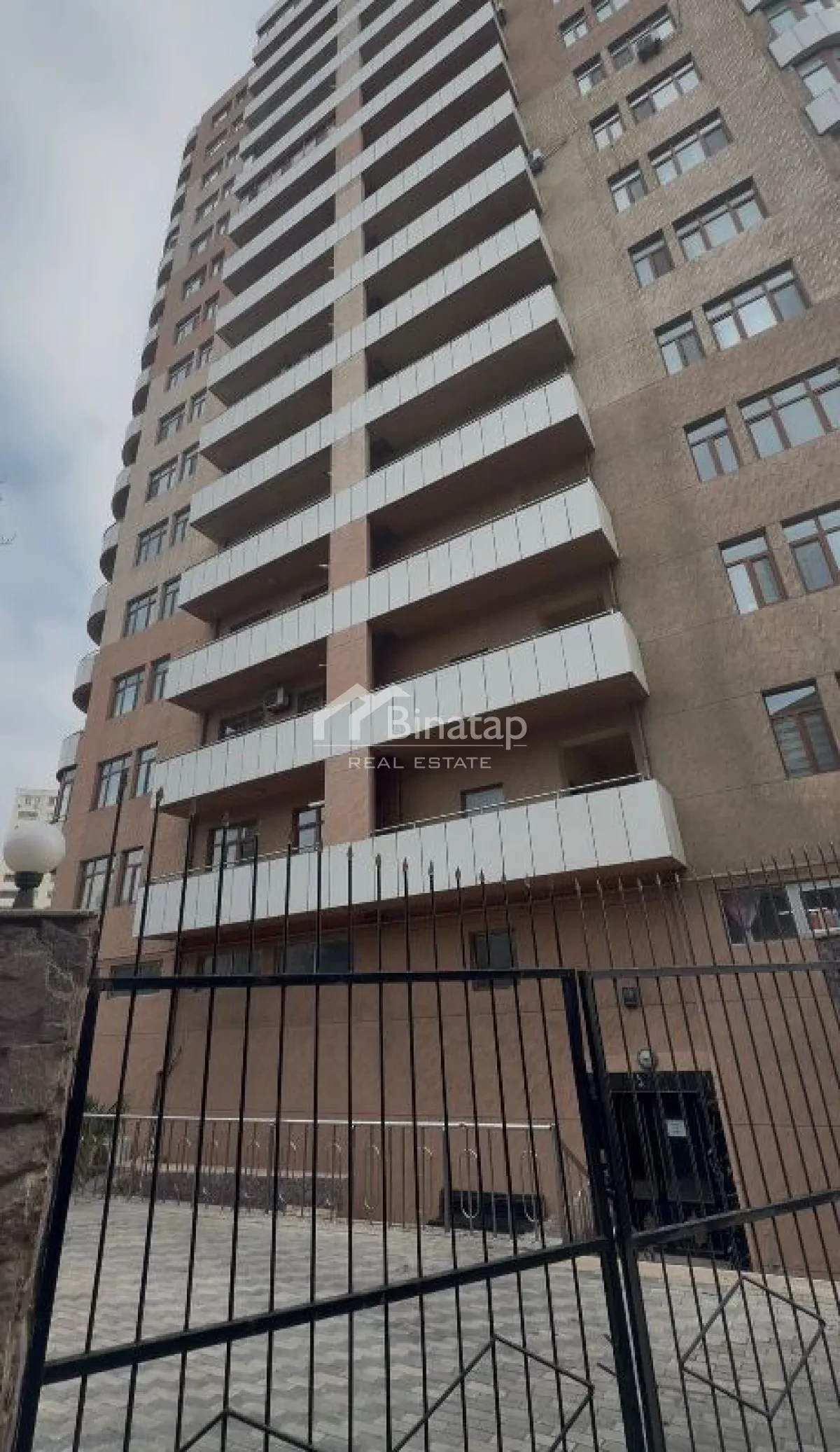 Продаётся 3-комн. новостройка 120 м², м. Элмляр Академиясы — фото 1