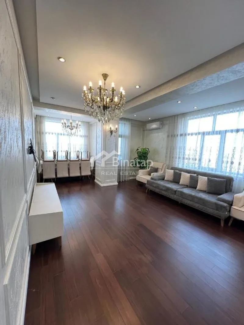3 otaqlı yeni tikili 135 m², Binəqədi r.