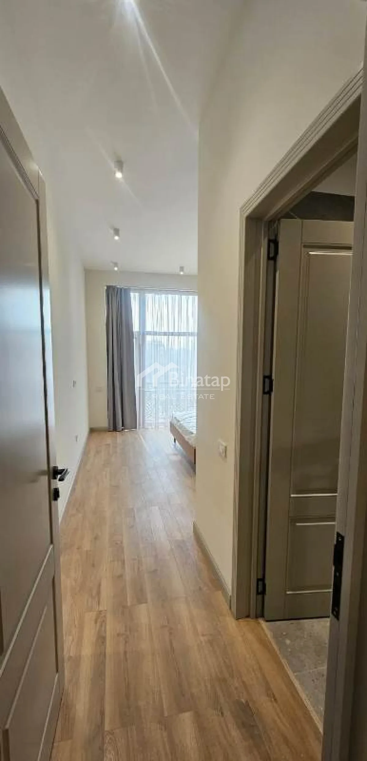 Satılır 3 otaqlı yeni tikili 175 m², 28 May m. — şəkil 2