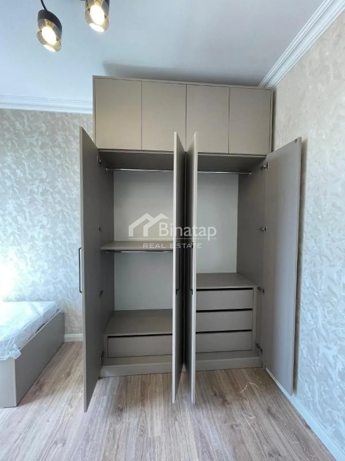Satılır 3 otaqlı yeni tikili 98 m², İnşaatçılar m. — şəkil 10