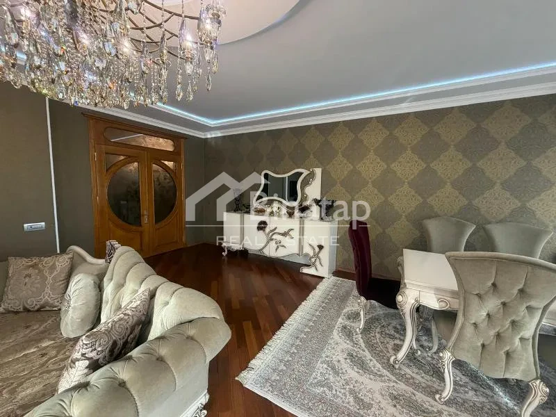 Satılır 3 otaqlı yeni tikili 168 m², 8 Noyabr m. — şəkil 3