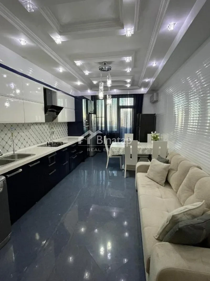 Satılır 3 otaqlı yeni tikili 168 m², 8 Noyabr m. — şəkil 8