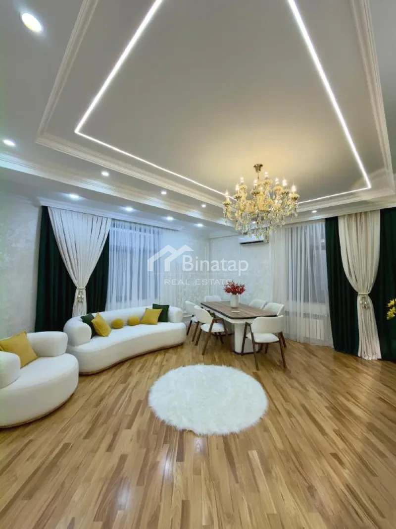 Satılır 4 otaqlı yeni tikili 165 m², 28 May m.