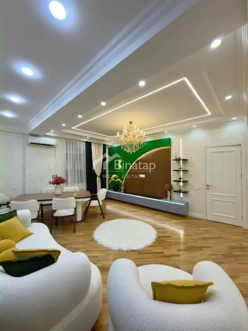 Satılır 4 otaqlı yeni tikili 165 m², 28 May m. — şəkil 2