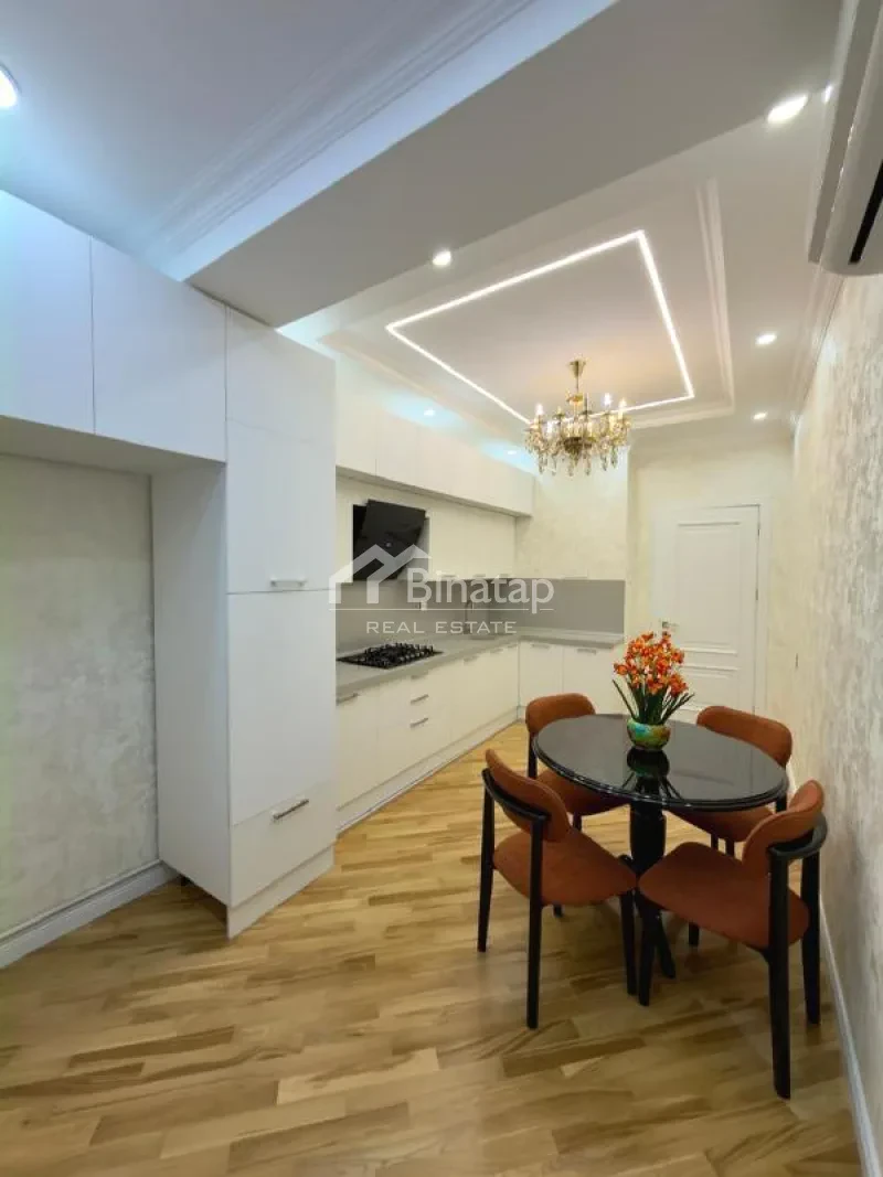Satılır 4 otaqlı yeni tikili 165 m², 28 May m. — şəkil 9