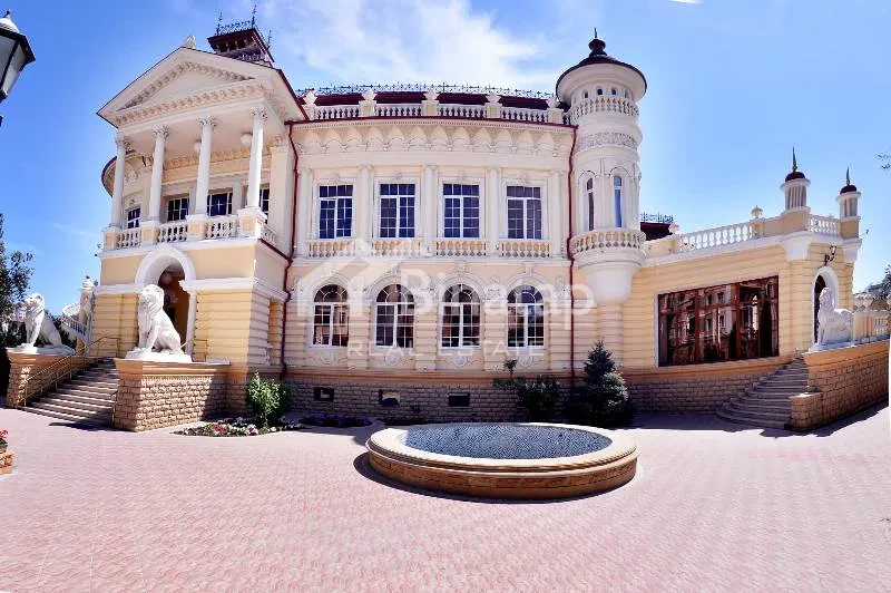 Satılır 5+ otaqlı həyət evi / bağ evi 3000 m², Nizami m.