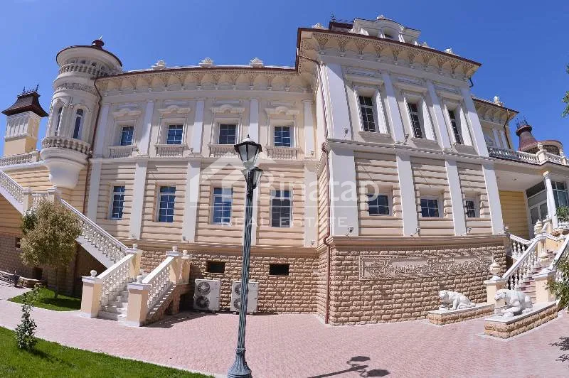 Satılır 5+ otaqlı həyət evi / bağ evi 3000 m², Nizami m. — şəkil 3