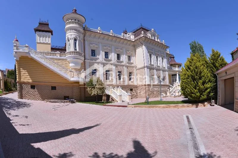 Satılır 5+ otaqlı həyət evi / bağ evi 3000 m², Nizami m. — şəkil 5