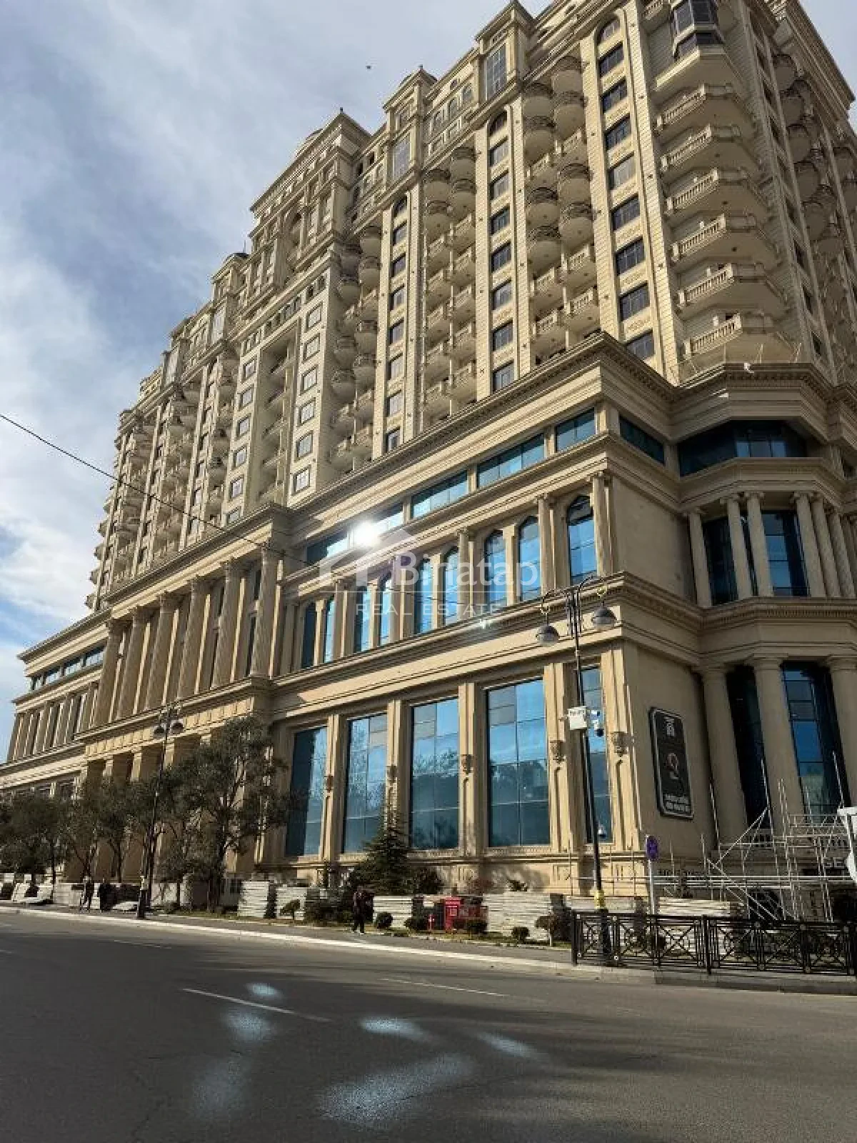 Satılır 3 otaqlı yeni tikili 104.5 m², Elmlər Akademiyası m. — şəkil 2