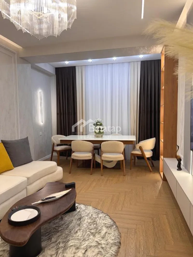 Satılır 3 otaqlı yeni tikili 120 m², 28 May m.
