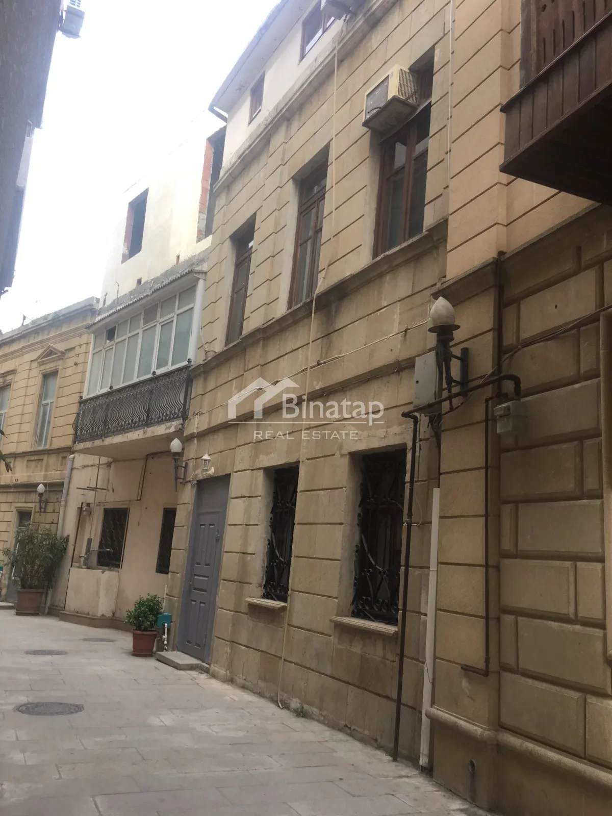 Satılır 5+ otaqlı həyət evi / bağ evi 200 m², İçərişəhər m. — şəkil 1