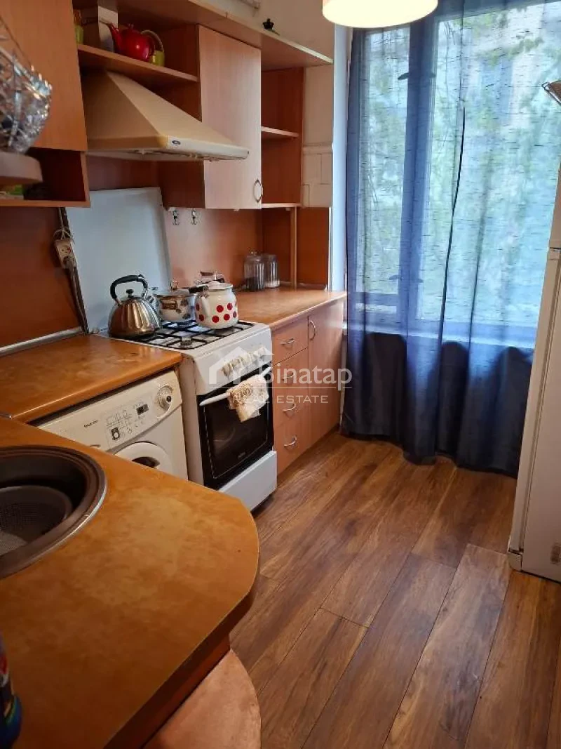 Satılır 3 otaqlı köhnə tikili 65 m², Elmlər Akademiyası m. — şəkil 4