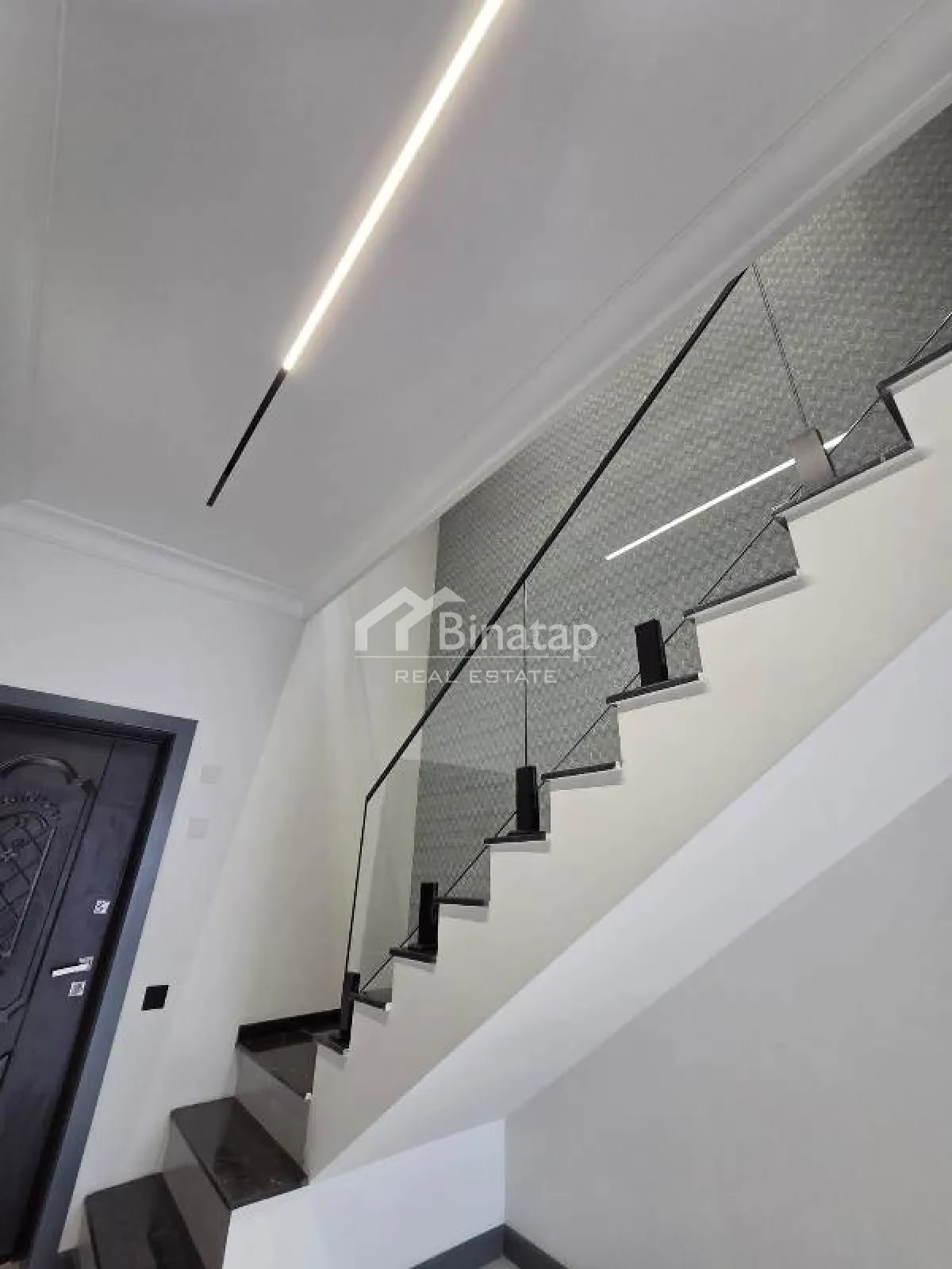 Satılır 3 otaqlı yeni tikili 142 m², 8 Noyabr m. — şəkil 12