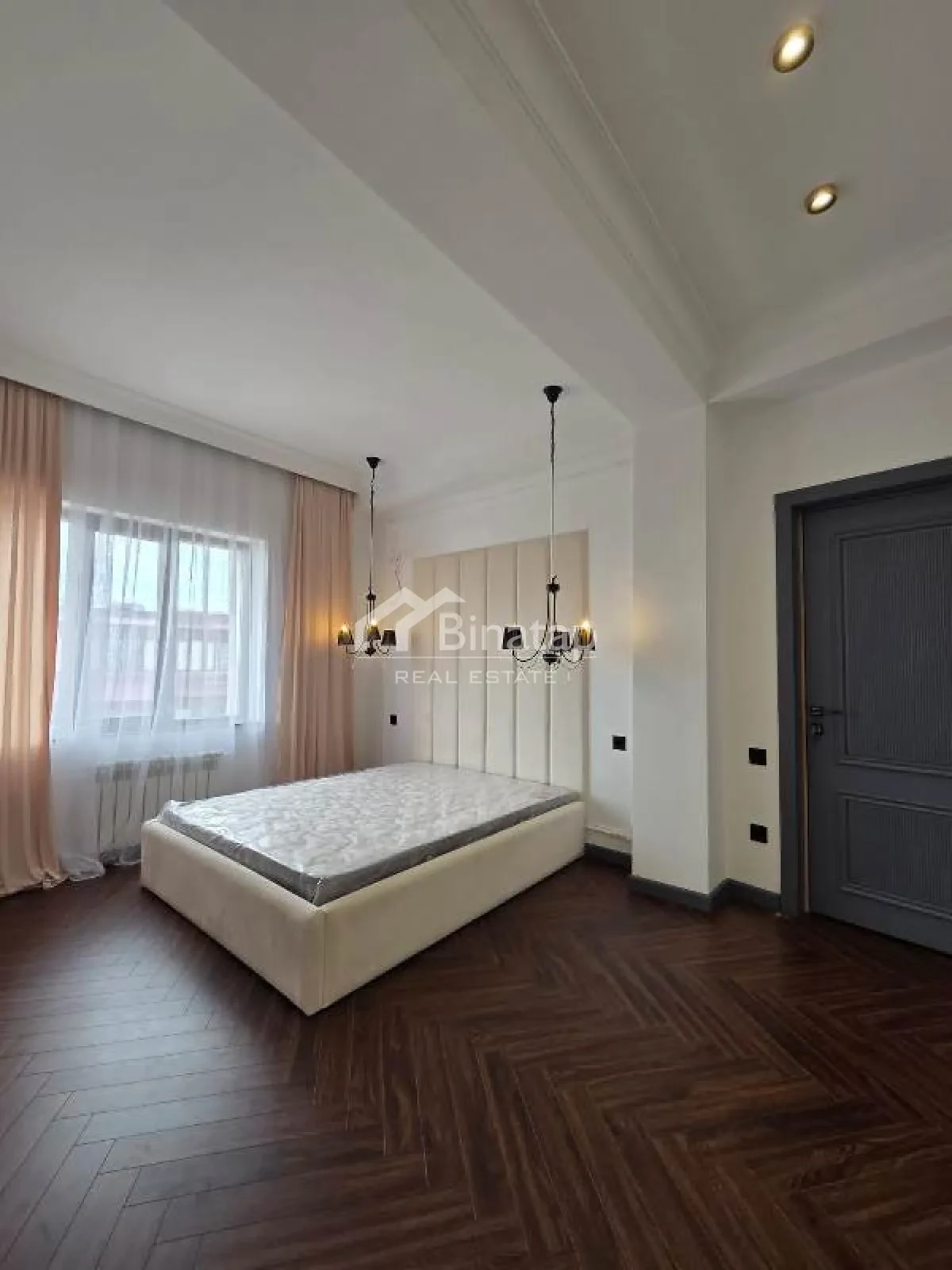Satılır 3 otaqlı yeni tikili 142 m², 8 Noyabr m. — şəkil 19