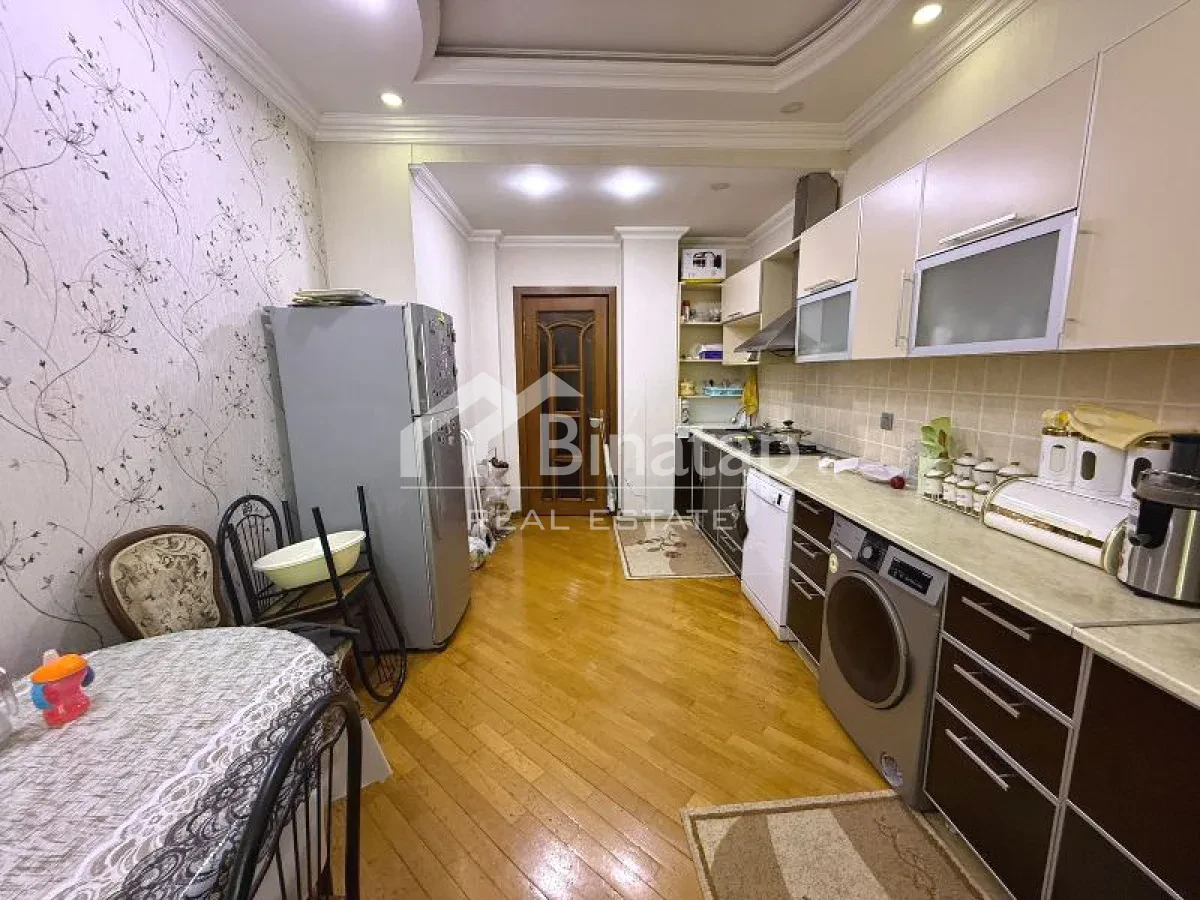 Satılır 4 otaqlı yeni tikili 145 m², 28 May m. — şəkil 13