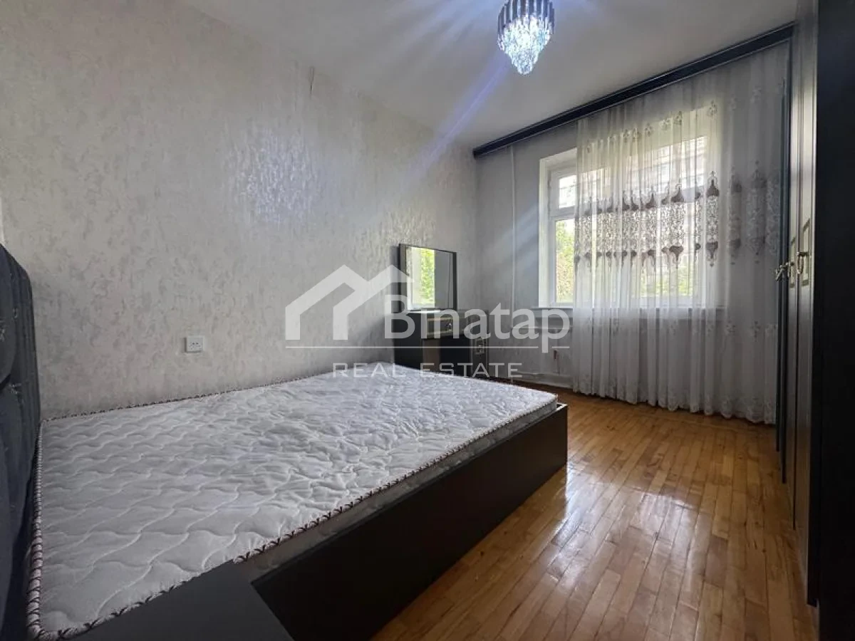 Satılır 2 otaqlı köhnə tikili 60 m², Elmlər Akademiyası m. — şəkil 3