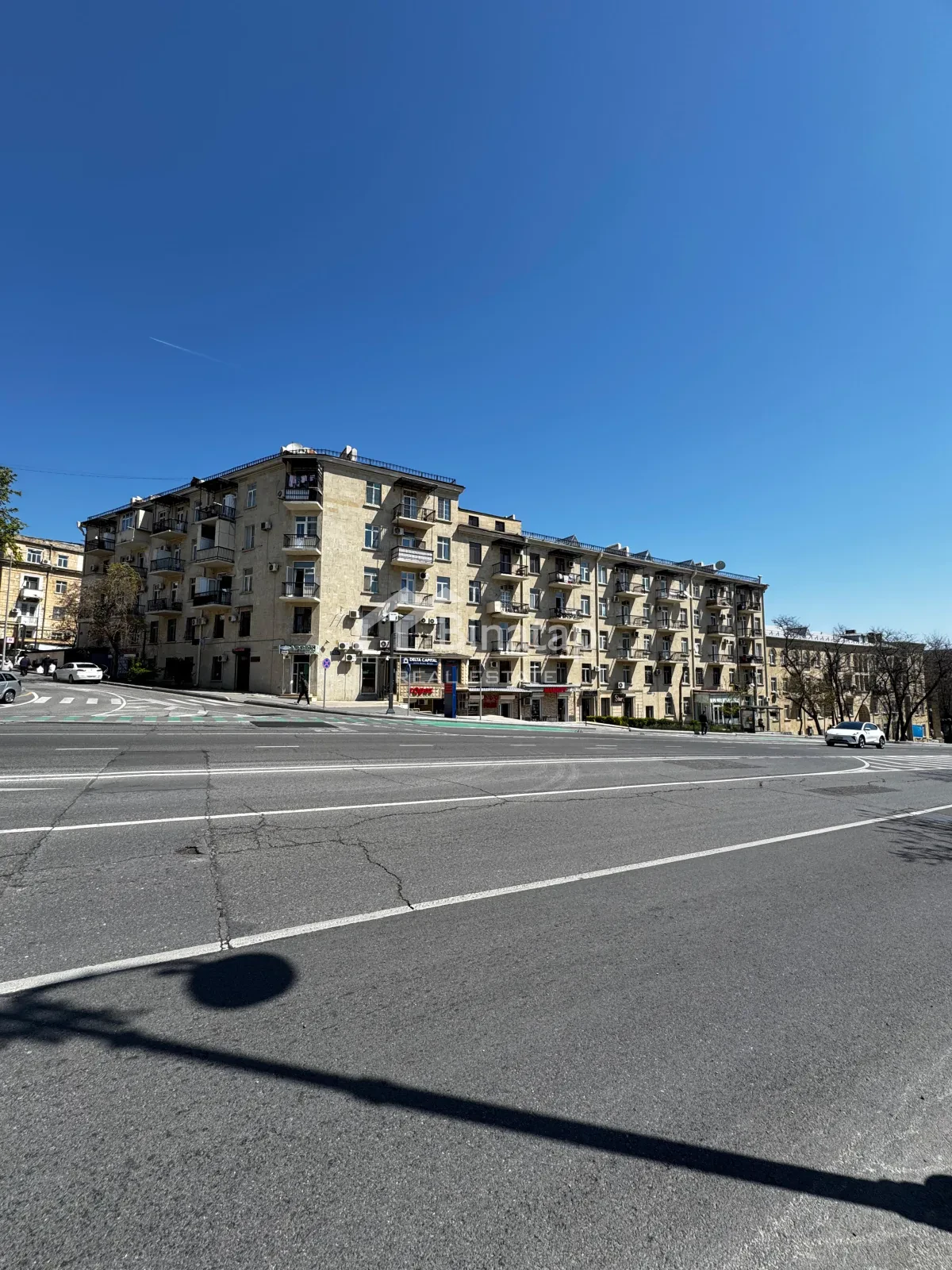 Продаётся 2-комн. квартира 30.6 м², м. Элмляр Академиясы — фото 2