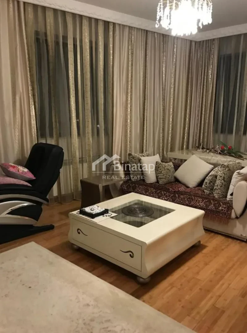 Satılır 2 otaqlı yeni tikili 98 m², 8 Noyabr m.