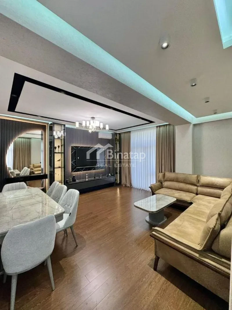 Satılır 3 otaqlı yeni tikili 107 m², 8 Noyabr m.