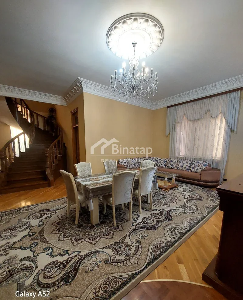 Продаётся 5-комн. дом 252 м², пос. 6-й микрорайон