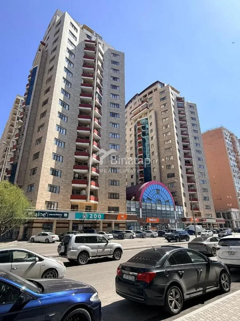 Satılır 3 otaqlı yeni tikili 148 m², 8 Noyabr m.