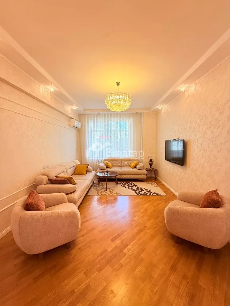 Продаётся 4-комн. новостройка 150 м², м. Элмляр Академиясы — фото 2