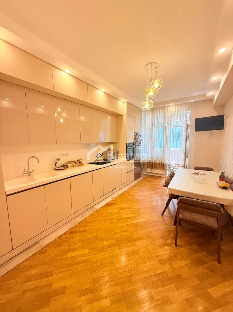 Продаётся 4-комн. новостройка 150 м², м. Элмляр Академиясы — фото 10