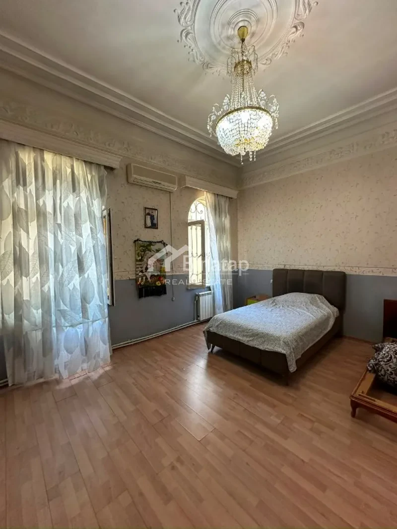 Satılır 5+ otaqlı həyət evi / bağ evi 360 m², İnşaatçılar m. — şəkil 12