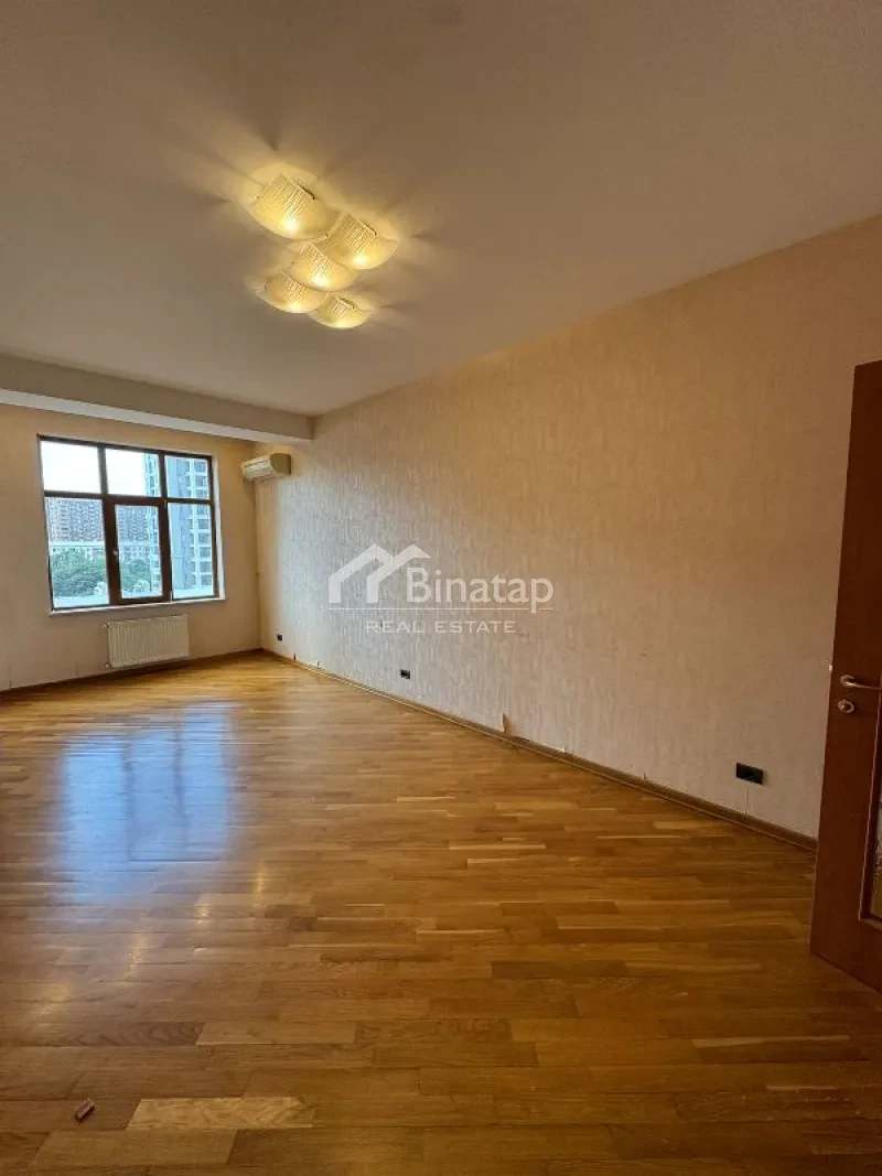Satılır 4 otaqlı yeni tikili 230 m², 28 May m. — şəkil 8