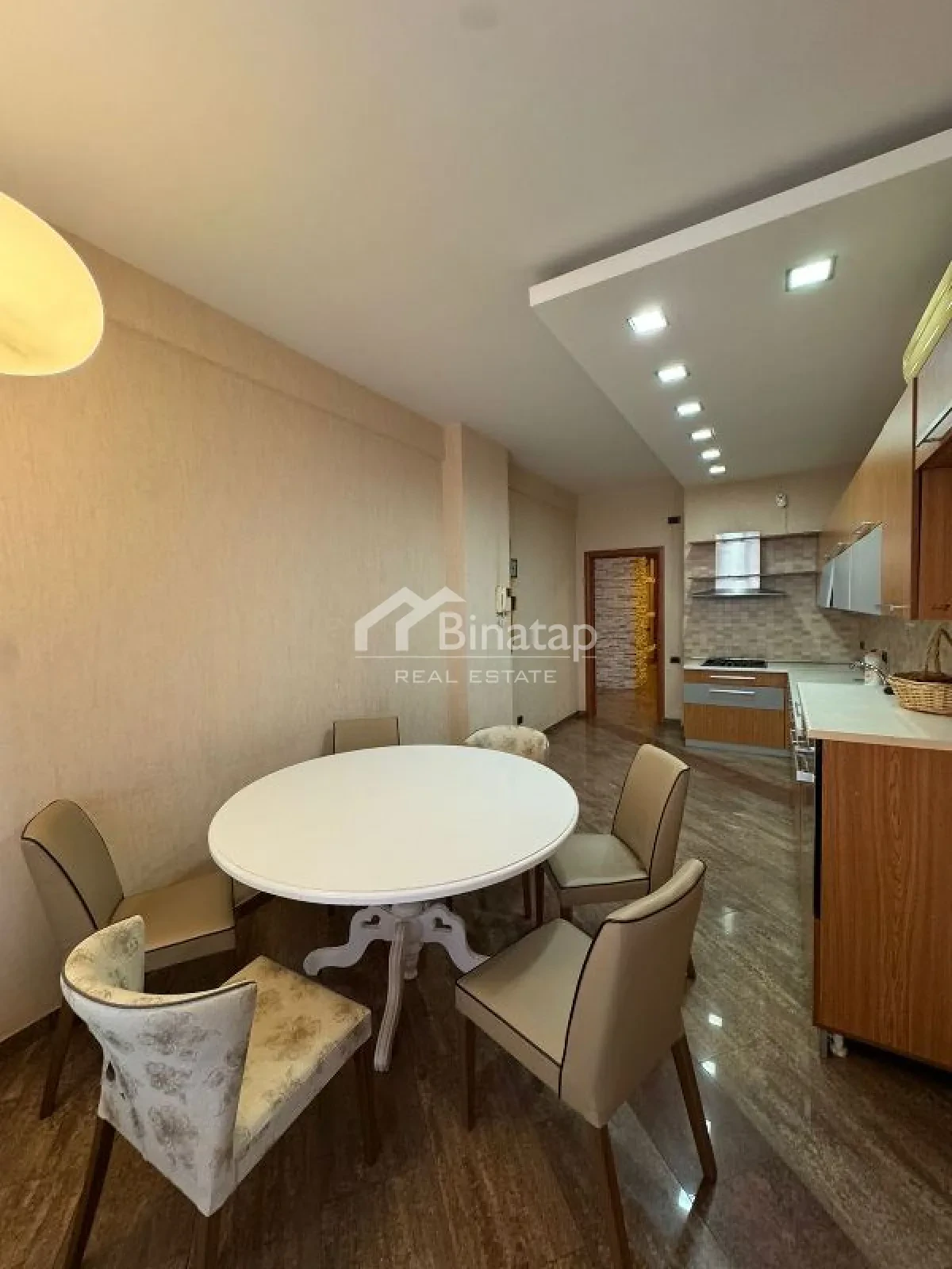 Satılır 4 otaqlı yeni tikili 230 m², 28 May m. — şəkil 13
