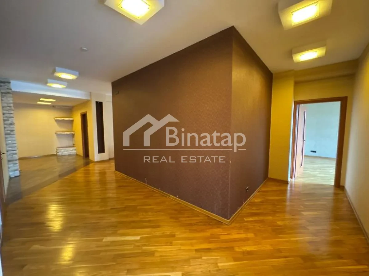 Satılır 4 otaqlı yeni tikili 230 m², 28 May m. — şəkil 14