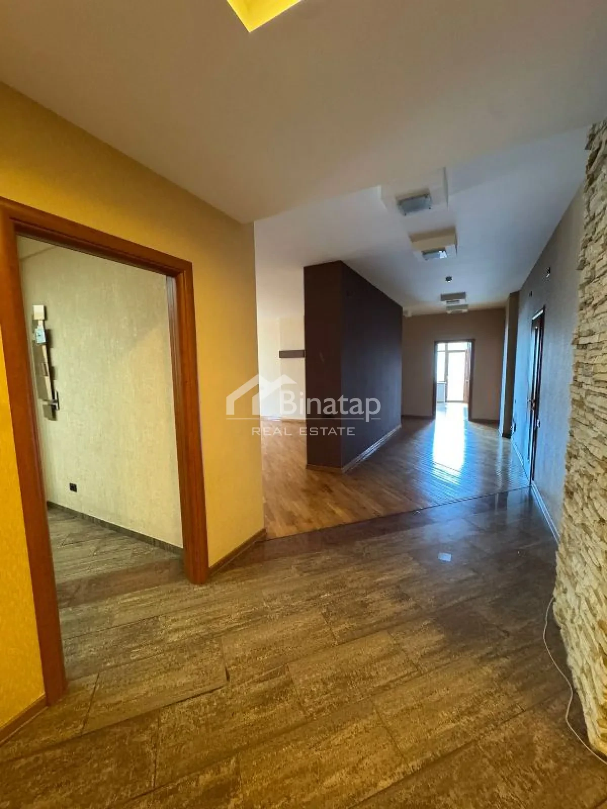 Satılır 4 otaqlı yeni tikili 230 m², 28 May m. — şəkil 15