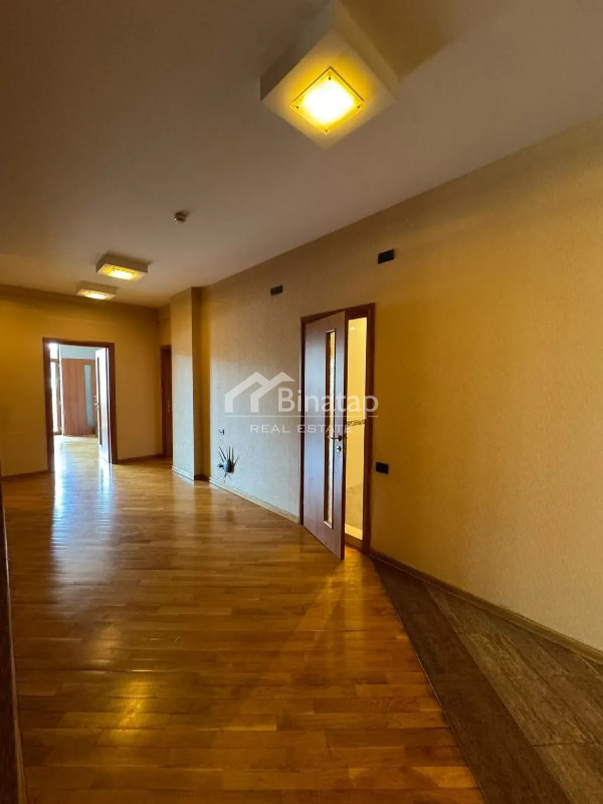 Satılır 4 otaqlı yeni tikili 230 m², 28 May m. — şəkil 16