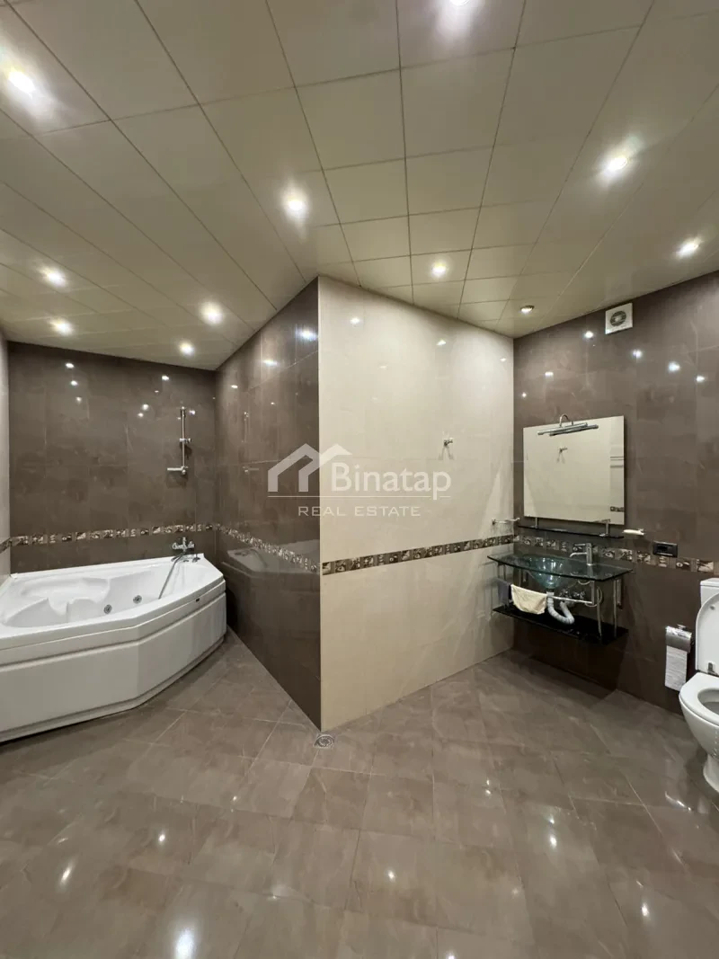 Satılır 4 otaqlı yeni tikili 230 m², 28 May m. — şəkil 19