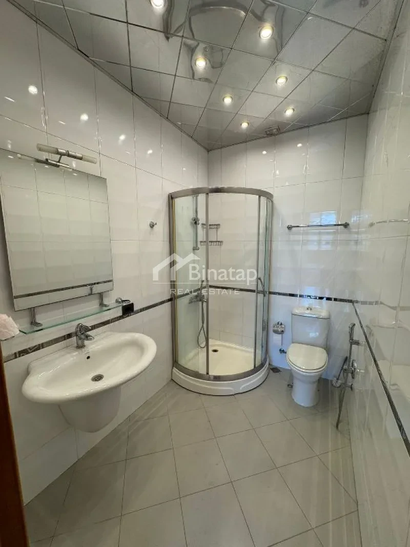 Satılır 4 otaqlı yeni tikili 230 m², 28 May m. — şəkil 20
