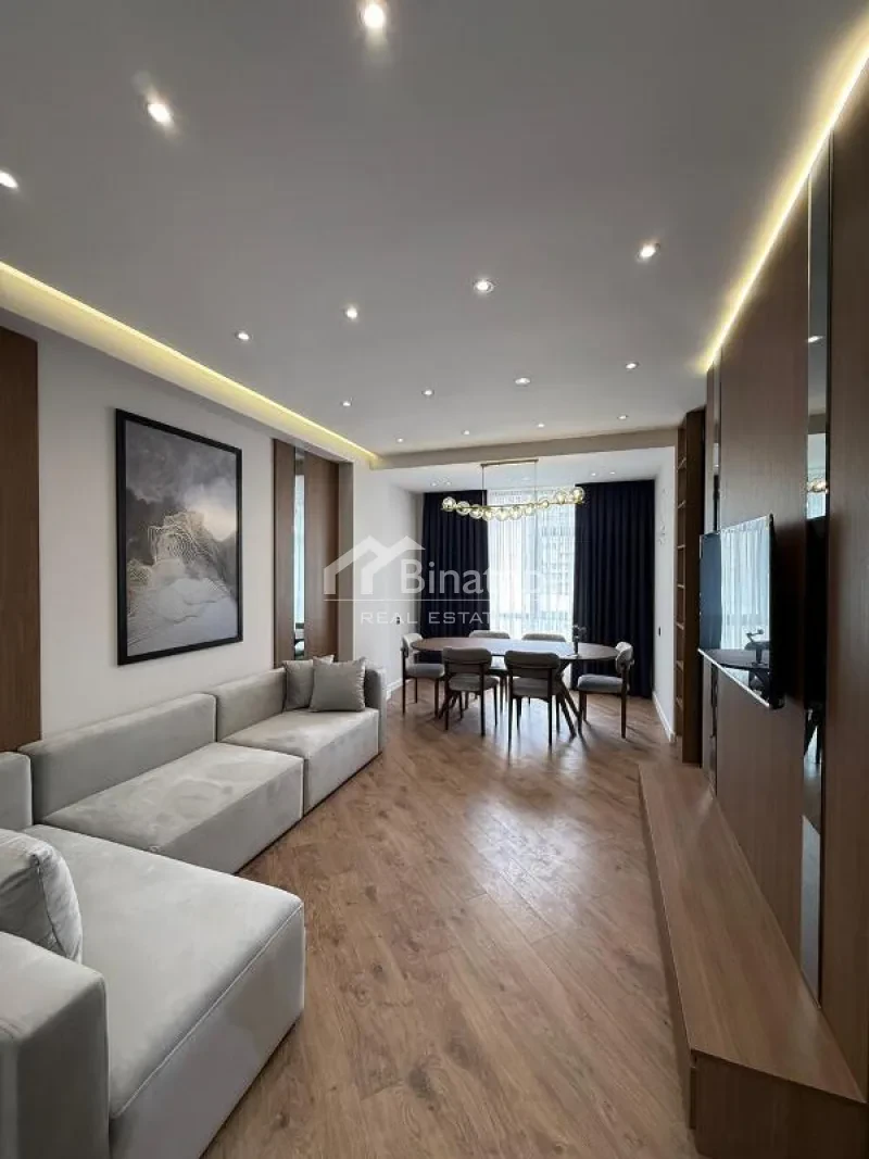 Satılır 3 otaqlı yeni tikili 118 m², 28 May m.