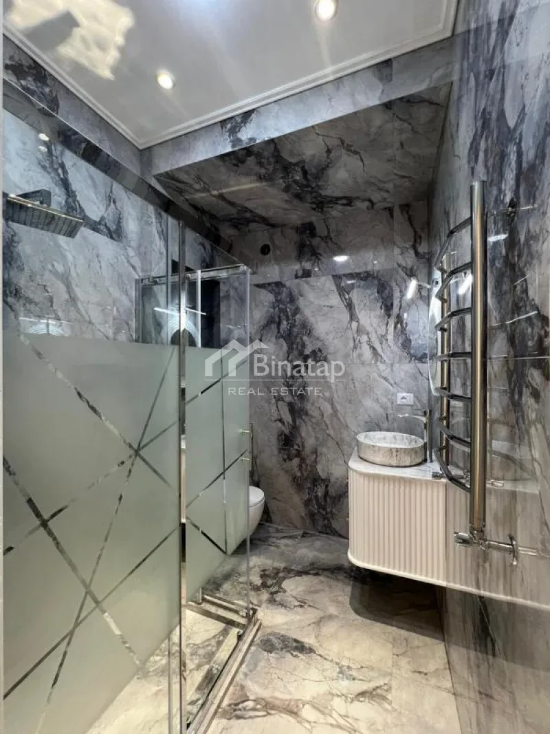 Satılır 4 otaqlı yeni tikili 172 m², 28 May m. — şəkil 17
