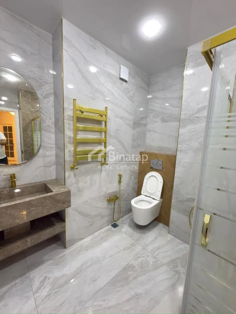 Satılır 3 otaqlı yeni tikili 100 m², 28 May m. — şəkil 11