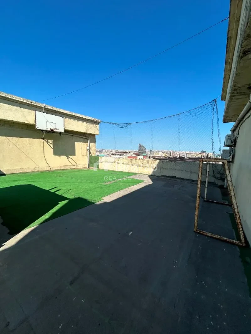 Satılır 4 otaqlı yeni tikili 310 m², 28 May m. — şəkil 20
