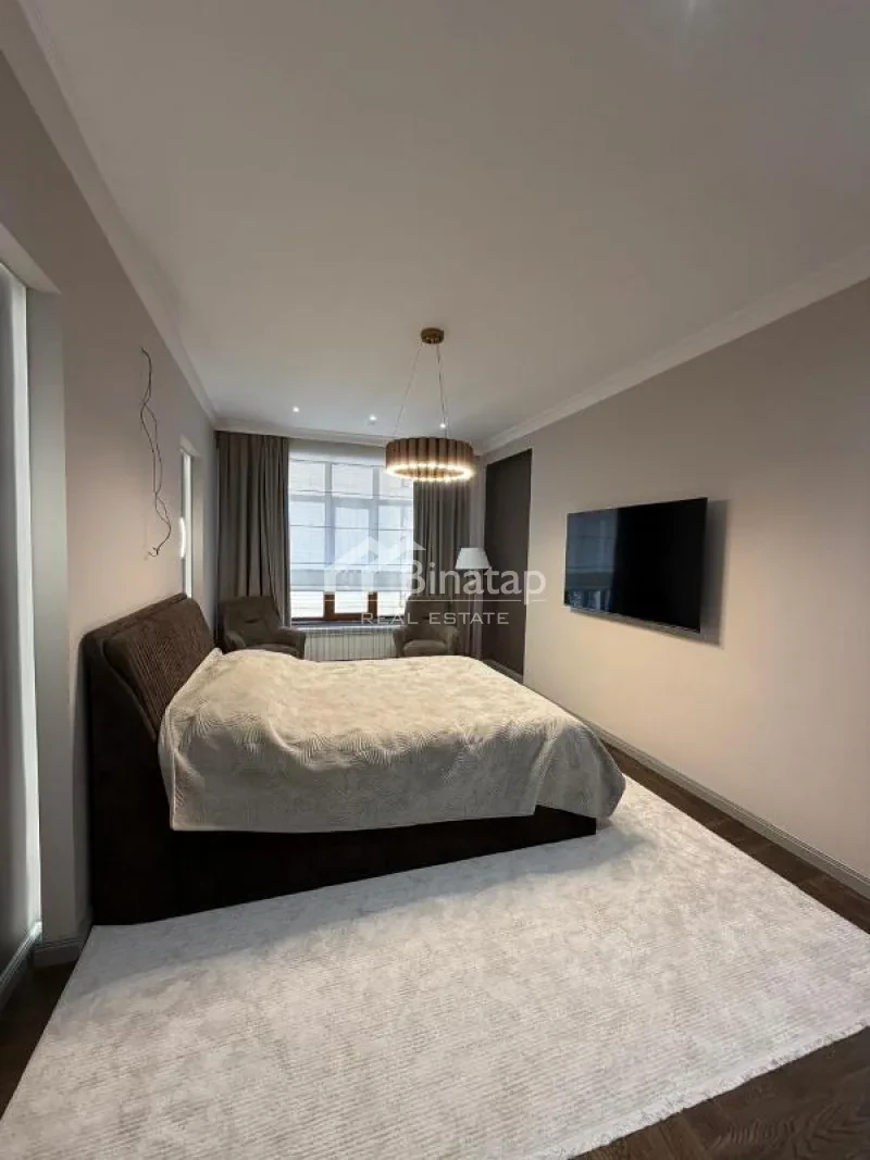 Satılır 4 otaqlı yeni tikili 175 m², 28 May m. — şəkil 5