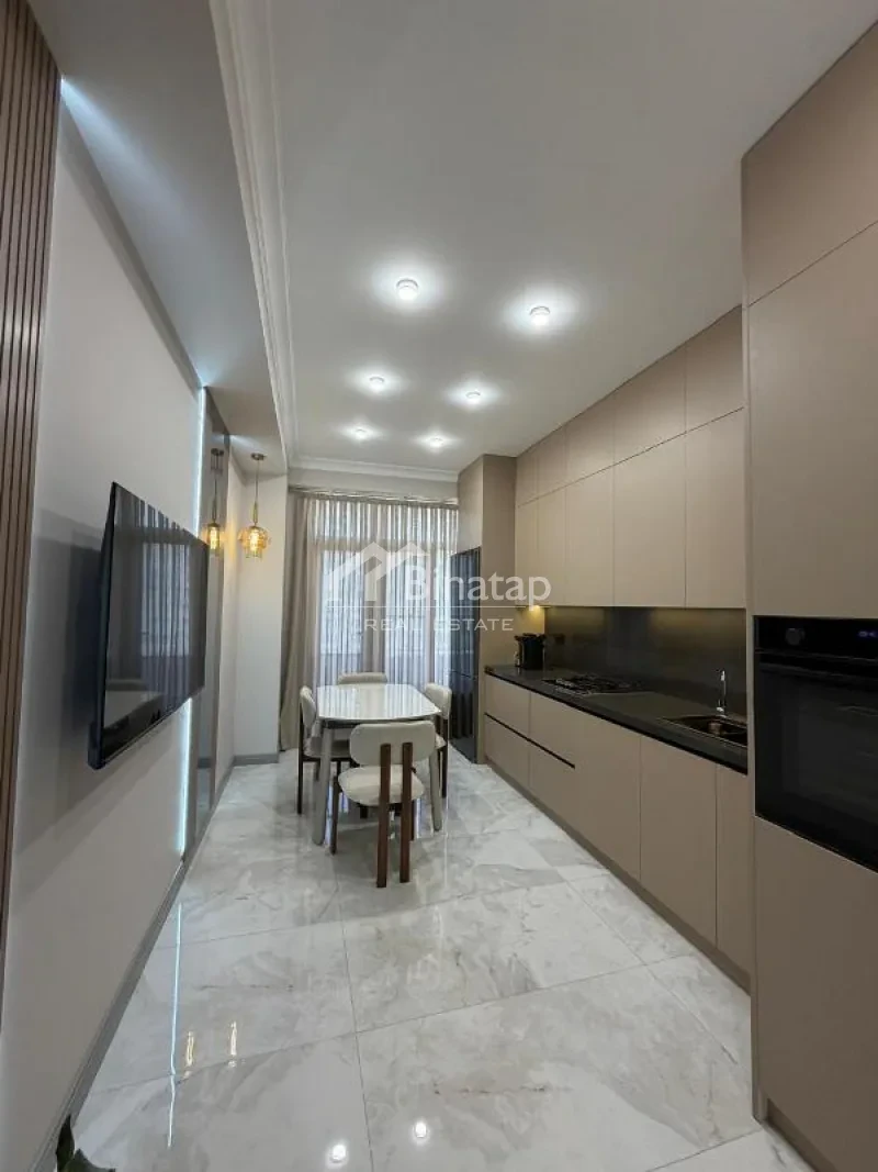 Satılır 4 otaqlı yeni tikili 175 m², 28 May m. — şəkil 10
