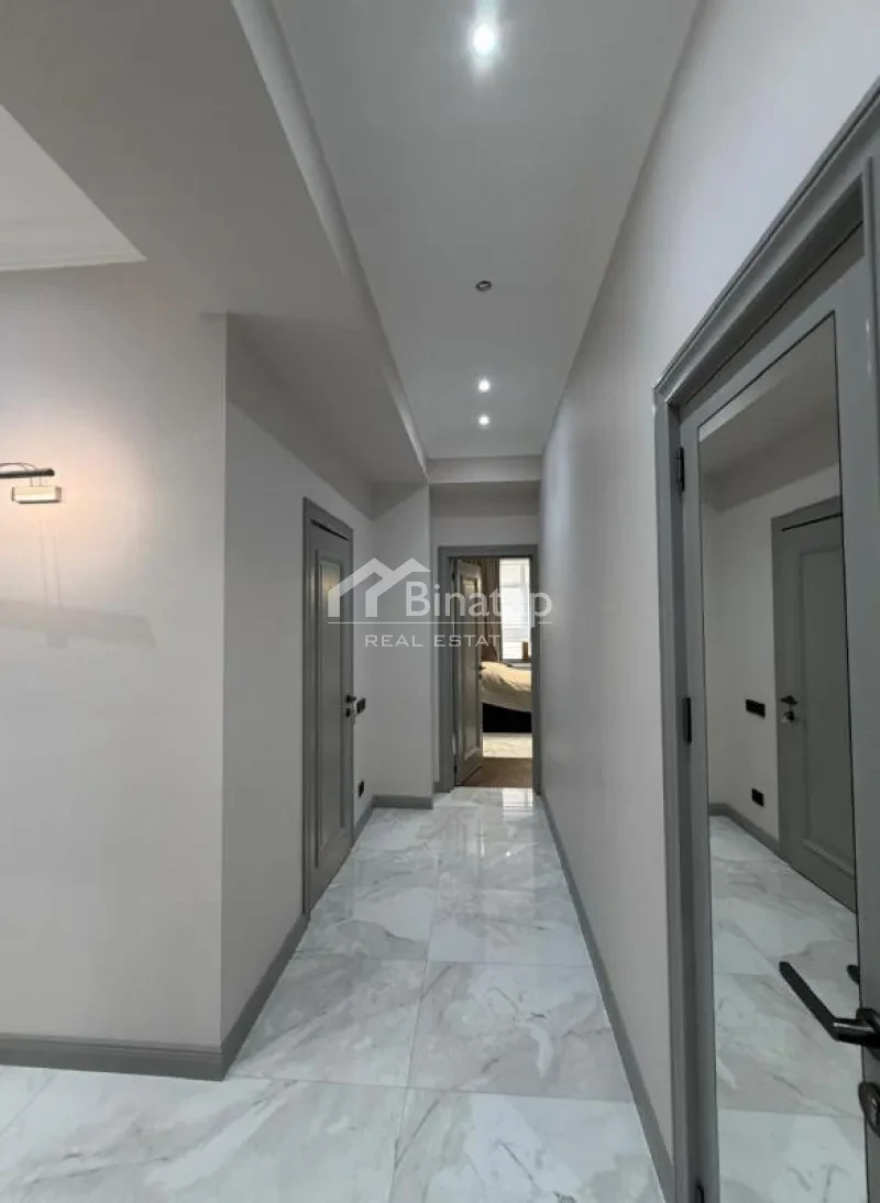 Satılır 4 otaqlı yeni tikili 175 m², 28 May m. — şəkil 12