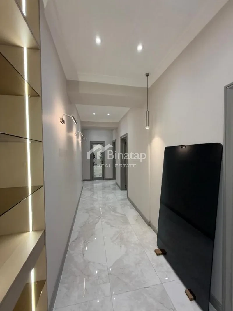 Satılır 4 otaqlı yeni tikili 175 m², 28 May m. — şəkil 14