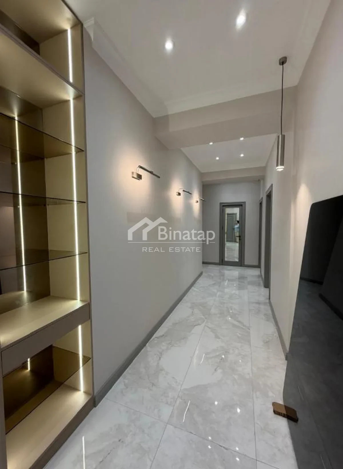 Satılır 4 otaqlı yeni tikili 175 m², 28 May m. — şəkil 15